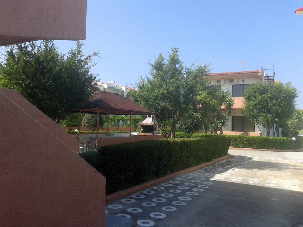 Kyriakos Studios Afántou Exterior foto